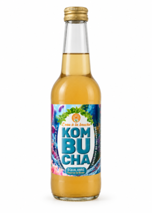 Kombucha Equilibre L’eau à la bouche, bouteille 33 cl sur fond blanc