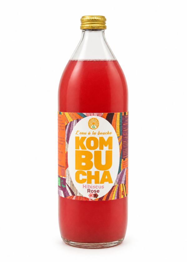 Kombucha Hibiscus Rose L’eau à la bouche, bouteille 1 L sur fond blanc